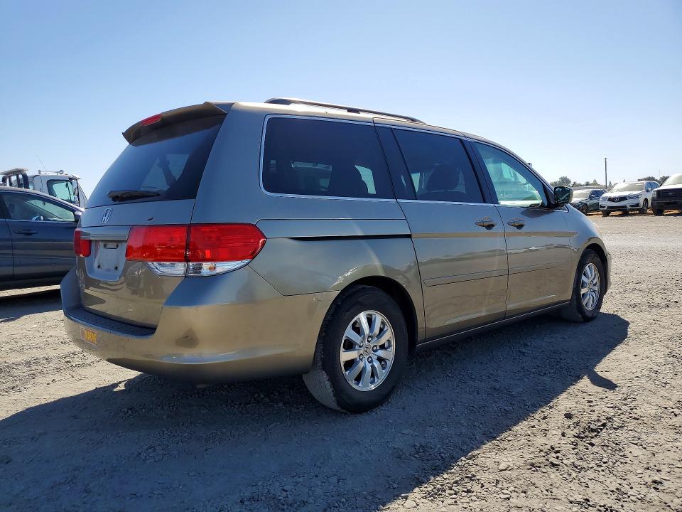 71268556 :رقم المزاد ، 5FNRL3H49AB038000 vin ، 2010 Honda Odyssey مزاد بيع