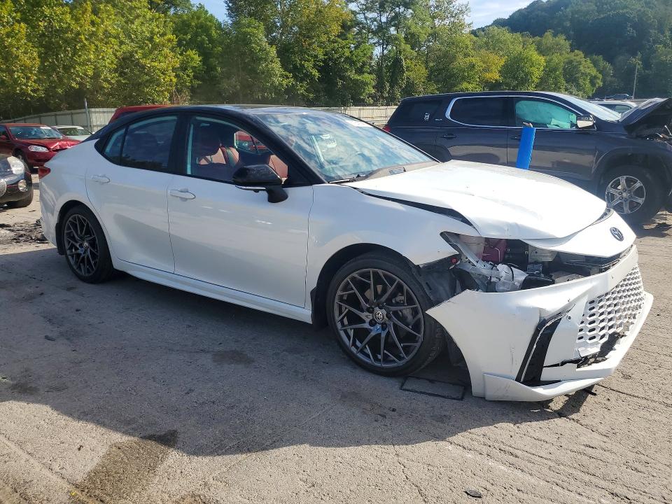 67842596 :رقم المزاد ، 4T1DBADK5SU011905 vin ، 2025 Toyota Camry مزاد بيع