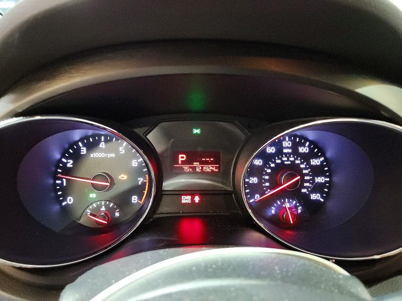 70473626 :رقم المزاد ، KNDMB5C12H6233867 vin ، 2017 Kia Sedona مزاد بيع