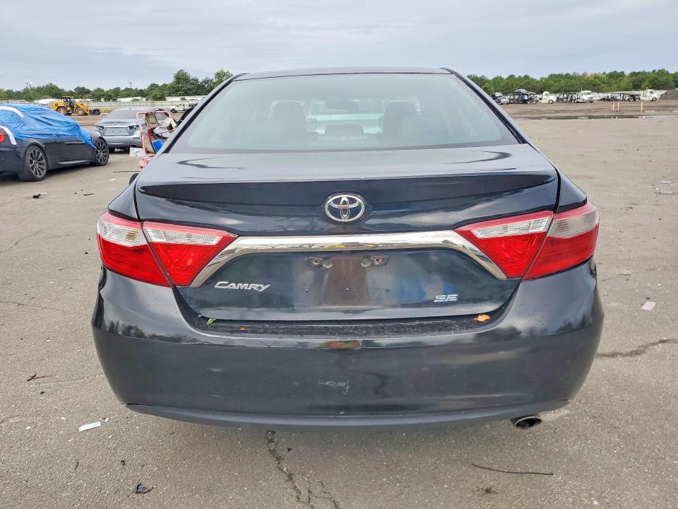 68546956 :رقم المزاد ، 4T1BF1FK9FU907008 vin ، 2015 Toyota Camry مزاد بيع
