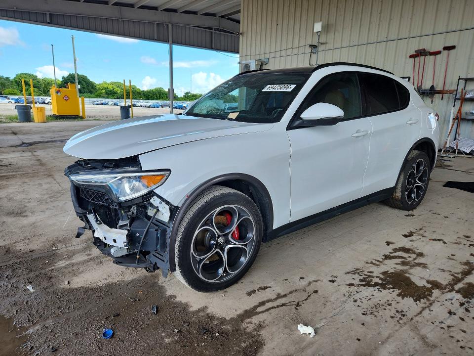 Продажа на аукционе авто 2023 Alfa Romeo Stelvio, vin: ZASPAKBN8P7D50193, номер лота: 69425096