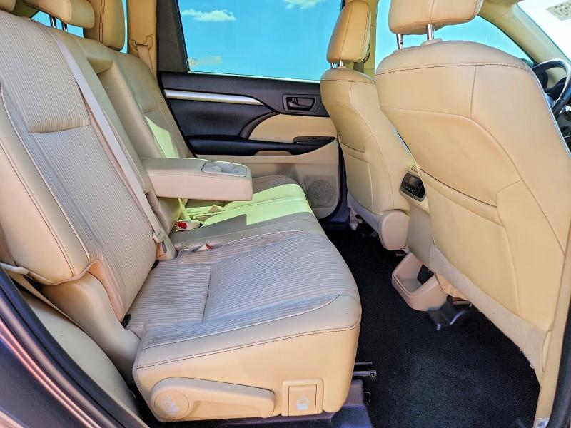 Продажа на аукционе авто 2019 Toyota Highlander, vin: 5TDZZRFH0KS361596, номер лота: 68004166