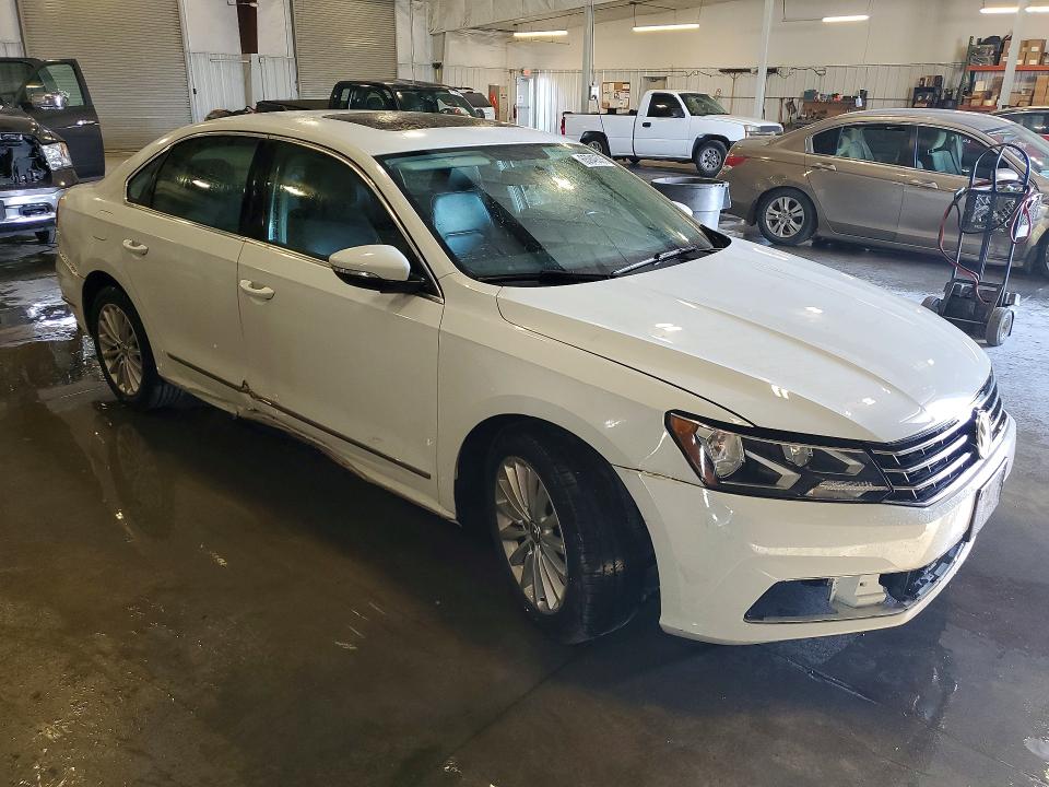 65949536 :رقم المزاد ، 1VWBT7A33GC010870 vin ، 2016 Volkswagen Passat مزاد بيع