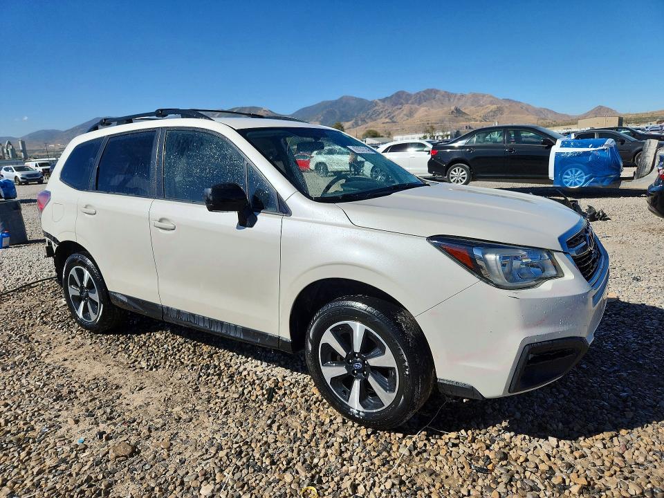 67272146 :رقم المزاد ، JF2SJABCXHH435240 vin ، 2017 Subaru Forester مزاد بيع