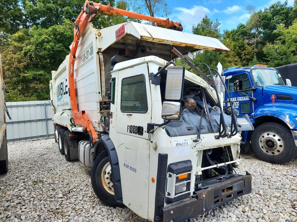 69181516 :رقم المزاد ، 1M2LR2GC6KM001370 vin ، 2019 Mack Lr مزاد بيع