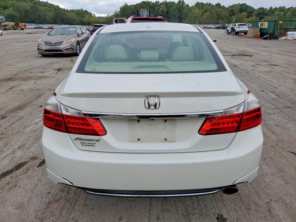 70883746 :رقم المزاد ، 1HGCR2F82DA083654 vin ، 2013 Honda Accord مزاد بيع