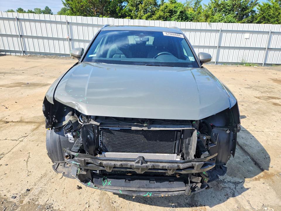 2020 Audi Q3 მანქანა იყიდება აუქციონზე, vin: WA1DECF38L1057917, აუქციონის ნომერი: 67660086