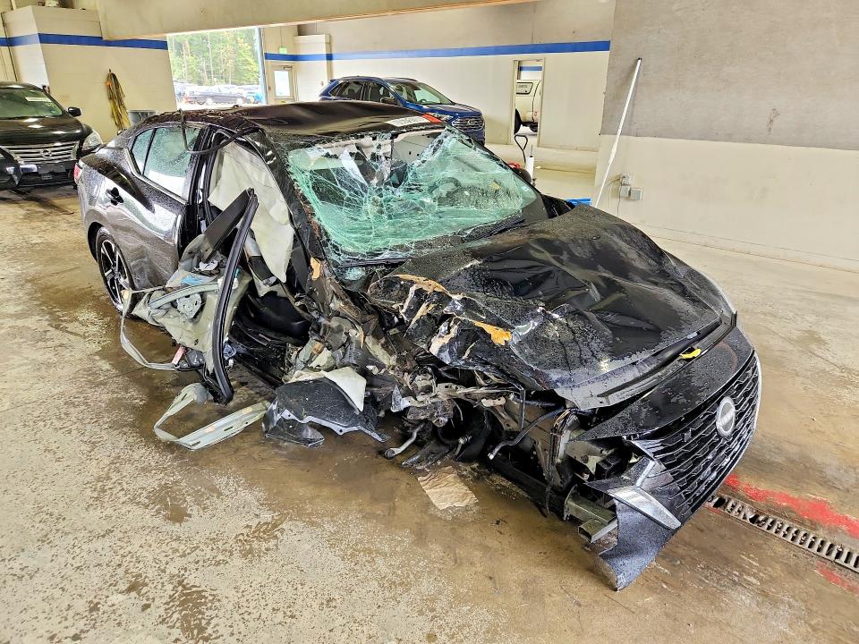 2025 Nissan Sentra მანქანა იყიდება აუქციონზე, vin: 3N1AB8CV9SY393223, აუქციონის ნომერი: 69875196