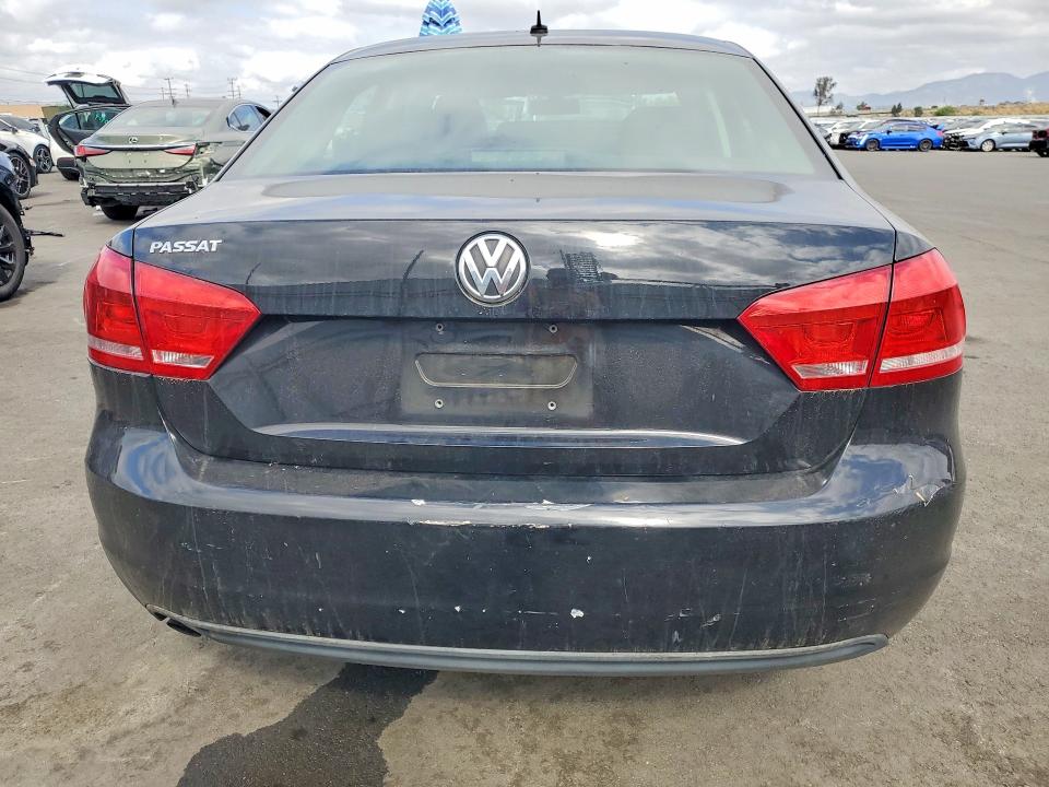 68890636 :رقم المزاد ، 1VWAP7A39CC081453 vin ، 2012 Volkswagen Passat مزاد بيع