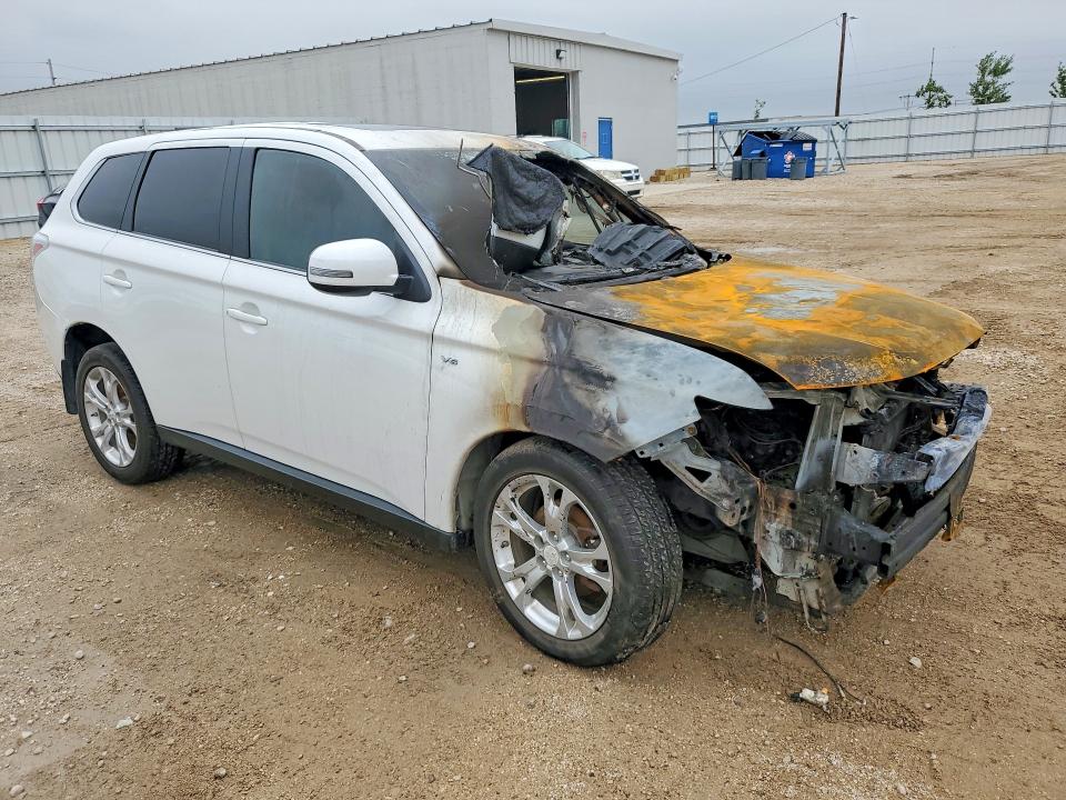 2014 Mitsubishi Outlander მანქანა იყიდება აუქციონზე, vin: JA4JZ4AX5EZ005642, აუქციონის ნომერი: 69179536