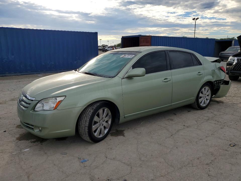 Auction sale of the 2005 Toyota Avalon, vin: 4T1BK36B05U028017, lot number: 70479516