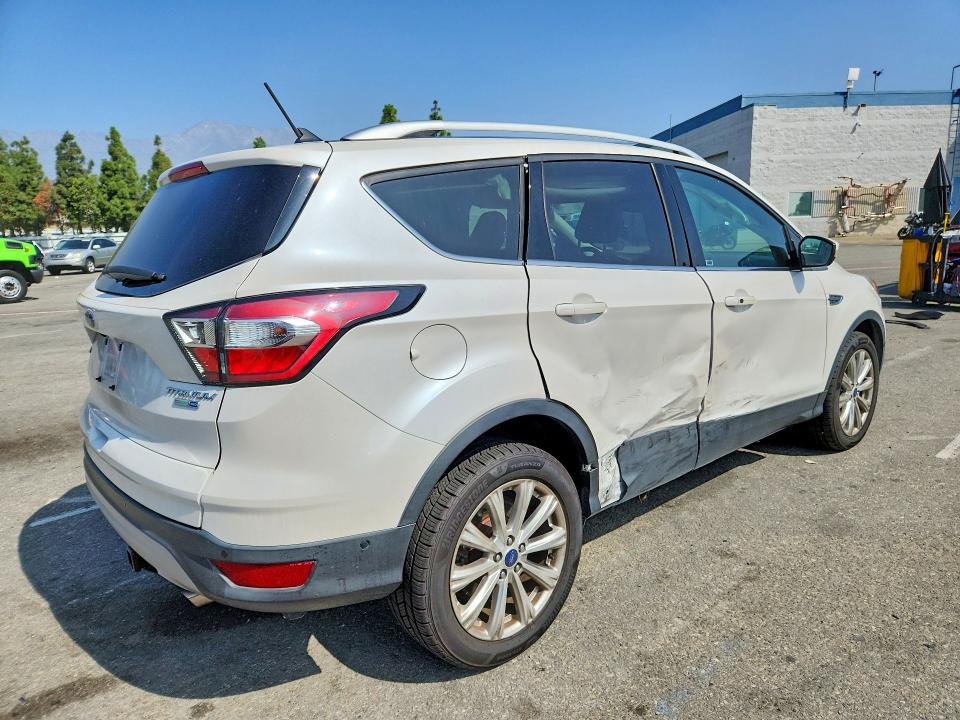 Продаж на аукціоні авто 2018 Ford Escape, vin: 1FMCU9J9XJUA24668, номер лоту: 67753406