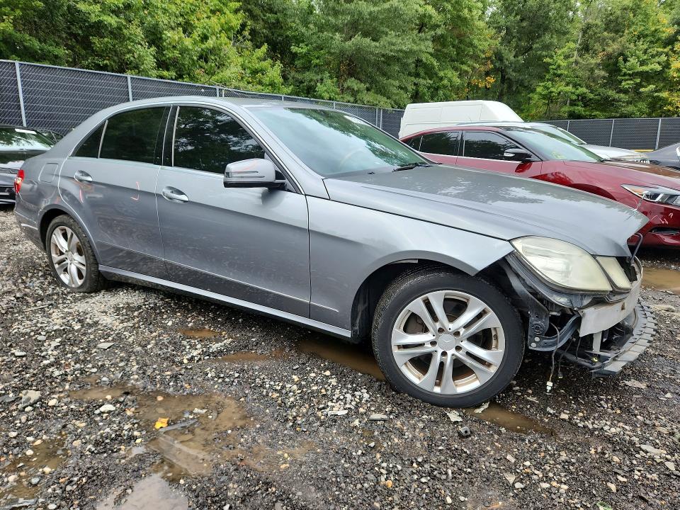 2010 Mercedes-benz E მანქანა იყიდება აუქციონზე, vin: WDDHF8HB9AA075092, აუქციონის ნომერი: 69764926