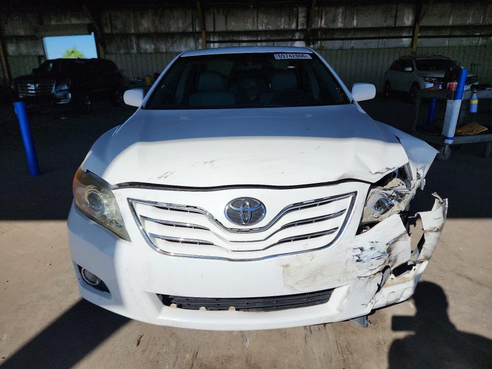 69742806 :رقم المزاد ، 4T1BK3EK2AU604315 vin ، 2010 Toyota Camry مزاد بيع