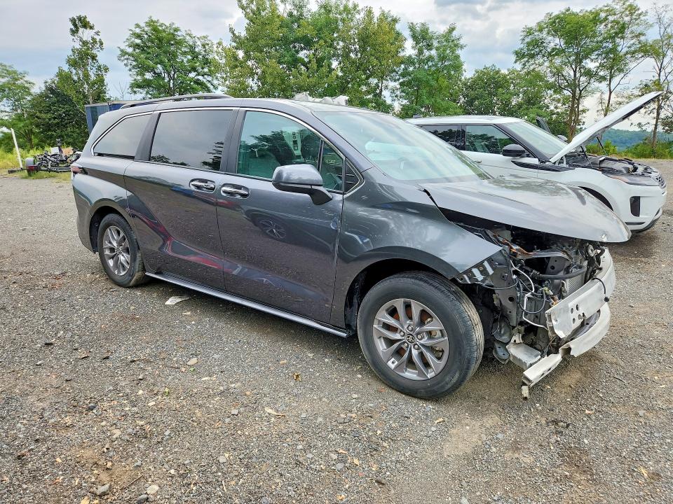 Продаж на аукціоні авто 2025 Toyota Sienna, vin: 5TDYRKEC6SS242010, номер лоту: 68401416