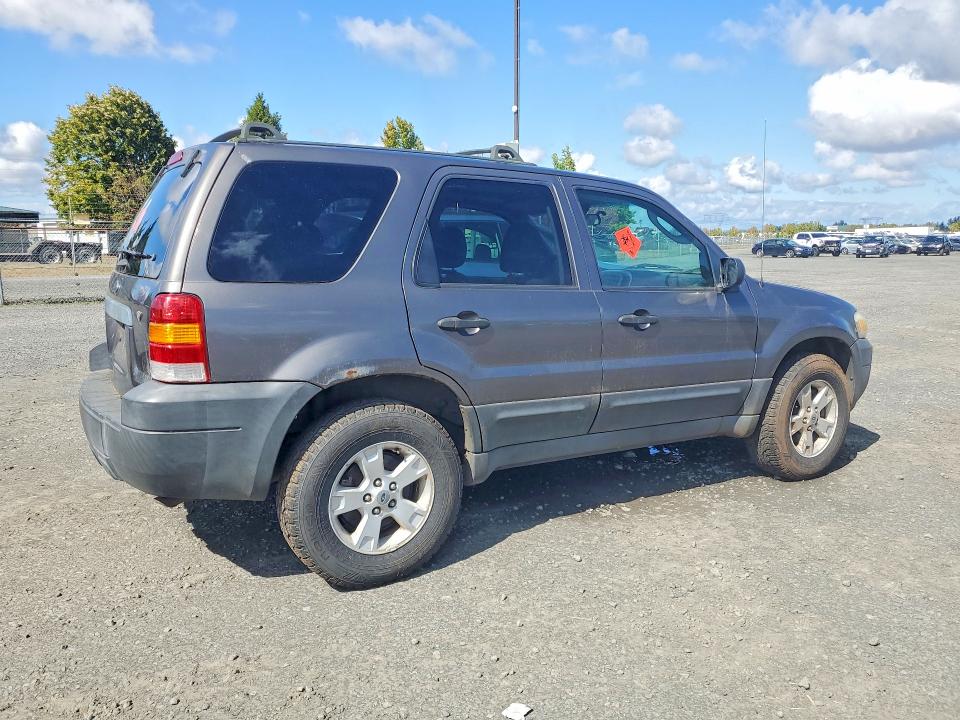 67681606 :رقم المزاد ، 1FMYU93196KA28582 vin ، 2006 Ford Escape مزاد بيع