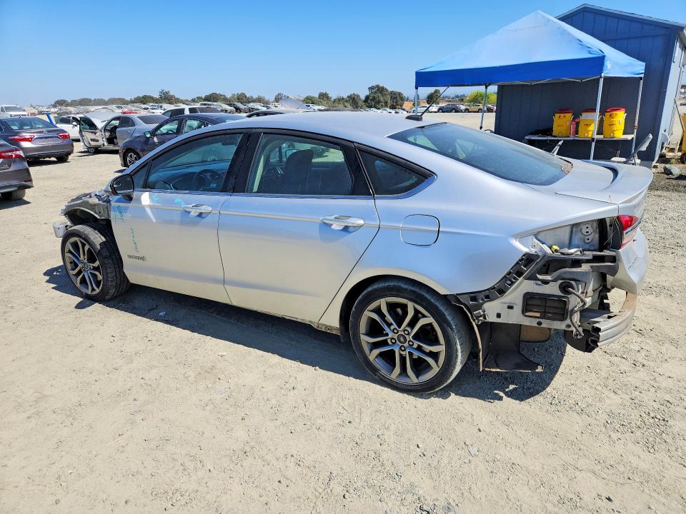 69568036 :رقم المزاد ، 3FA6P0LU0HR324281 vin ، 2017 Ford Fusion مزاد بيع