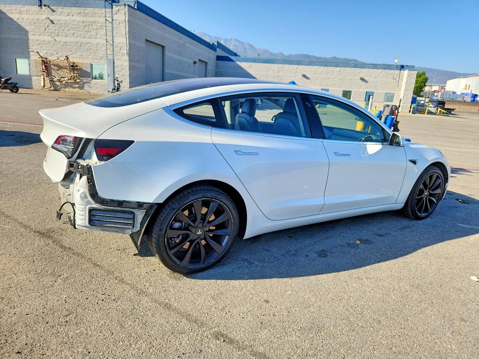 Продаж на аукціоні авто 2018 Tesla Model 3, vin: 5YJ3E1EA8JF040450, номер лоту: 69642876