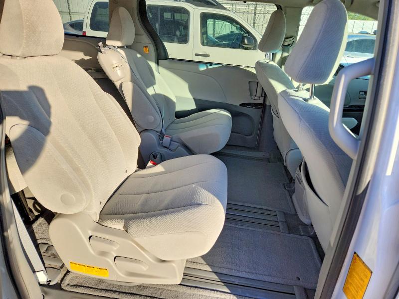 Продажа на аукционе авто 2013 Toyota Sienna, vin: 5TDKK3DC7DS317673, номер лота: 66832666