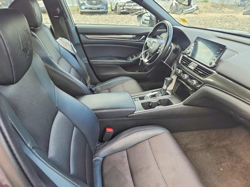 2018 Honda Accord მანქანა იყიდება აუქციონზე, vin: 1HGCV1F3XJA214383, აუქციონის ნომერი: 69074006