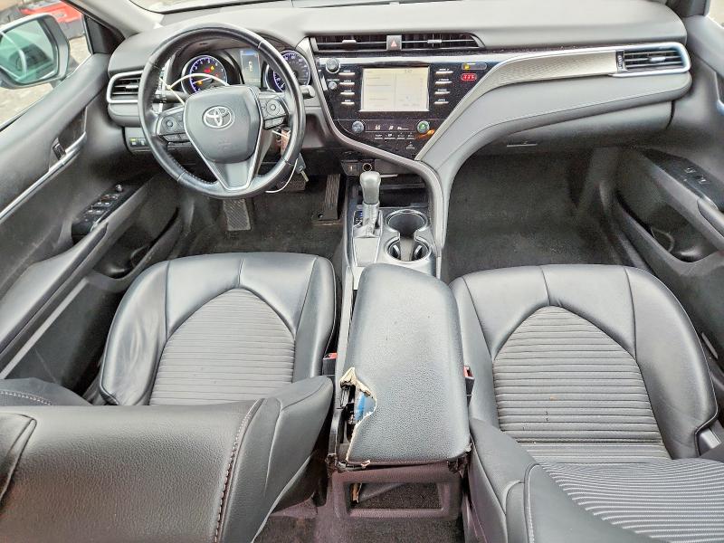 69455696 :رقم المزاد ، 4T1B11HK7JU599776 vin ، 2018 Toyota Camry مزاد بيع