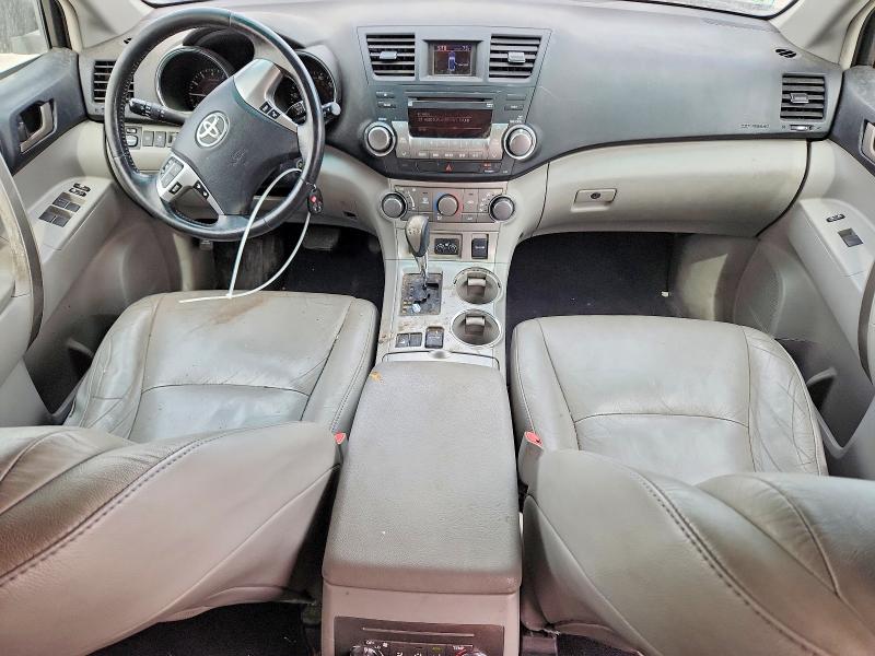 2011 Toyota Highlander მანქანა იყიდება აუქციონზე, vin: 5TDBK3EHXBS073248, აუქციონის ნომერი: 68732386