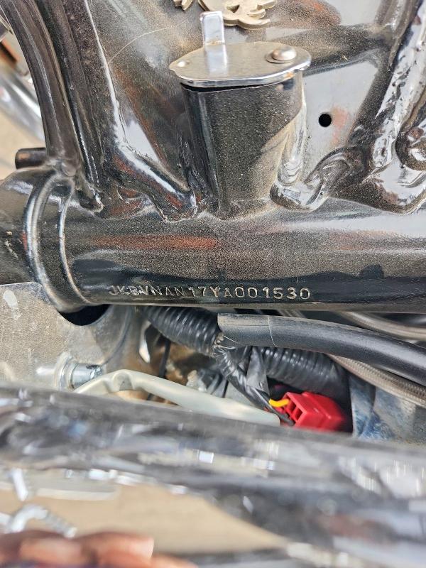 2000 Kawasaki Vn1500 მანქანა იყიდება აუქციონზე, vin: JKBVNAN17YA001530, აუქციონის ნომერი: 70464356