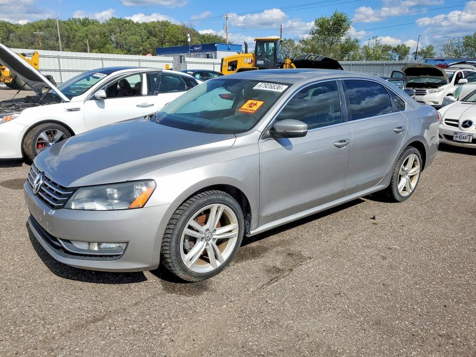 2013 Volkswagen Passat მანქანა იყიდება აუქციონზე, vin: 1VWCN7A33DC050263, აუქციონის ნომერი: 67926836