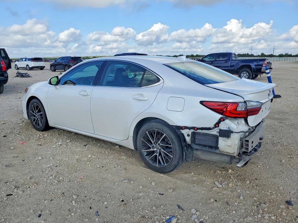 68343776 :رقم المزاد ، 58ABK1GG7JU098163 vin ، 2018 Lexus Es مزاد بيع