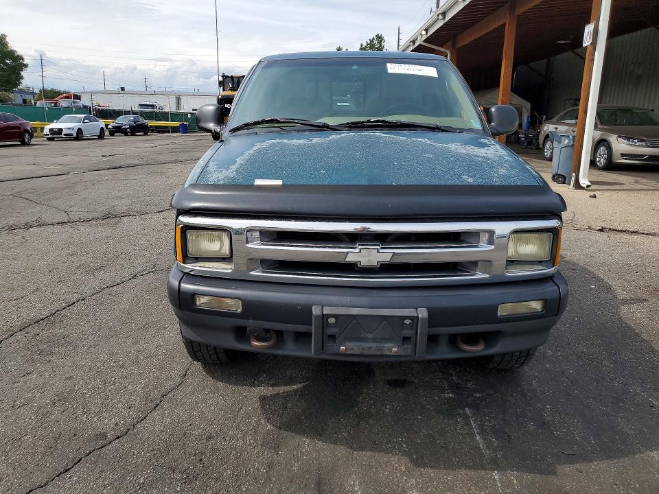 70462326 :رقم المزاد ، 1GCDT14XXV8146985 vin ، 1997 Chevrolet S Truck مزاد بيع