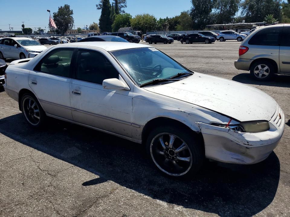 66847686 :رقم المزاد ، 4T1BG22K4WU858762 vin ، 1998 Toyota Camry مزاد بيع