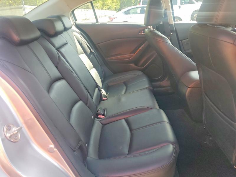67964456 :رقم المزاد ، 3MZBN1V30JM199551 vin ، 2018 Mazda 3 مزاد بيع