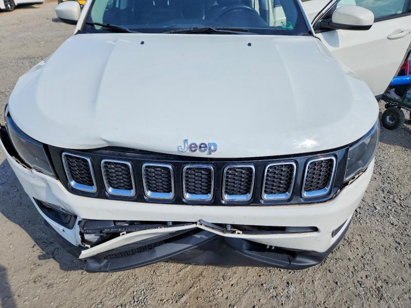 68416596 :رقم المزاد ، 3C4NJDBB4JT103726 vin ، 2018 Jeep Compass مزاد بيع