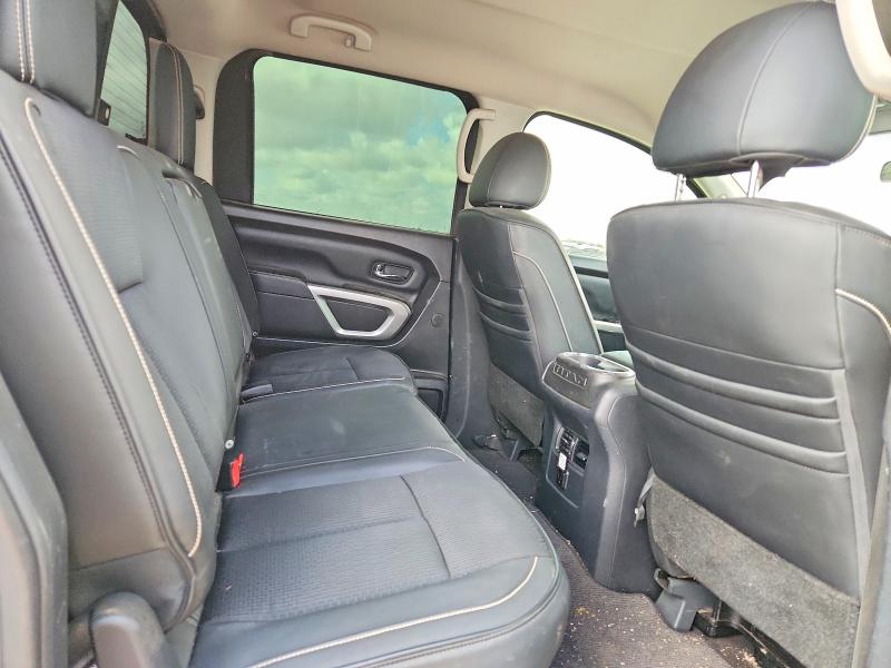 67334096 :رقم المزاد ، 1N6AA1F49JN521429 vin ، 2018 Nissan Titan Xd مزاد بيع