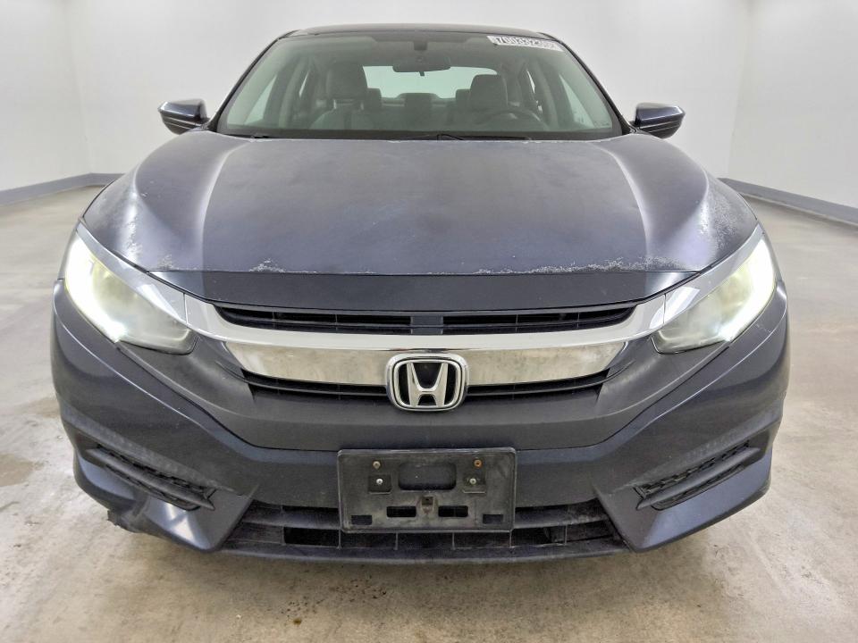 2017 Honda Civic მანქანა იყიდება აუქციონზე, vin: 2HGFC2F5XHH547818, აუქციონის ნომერი: 70033236