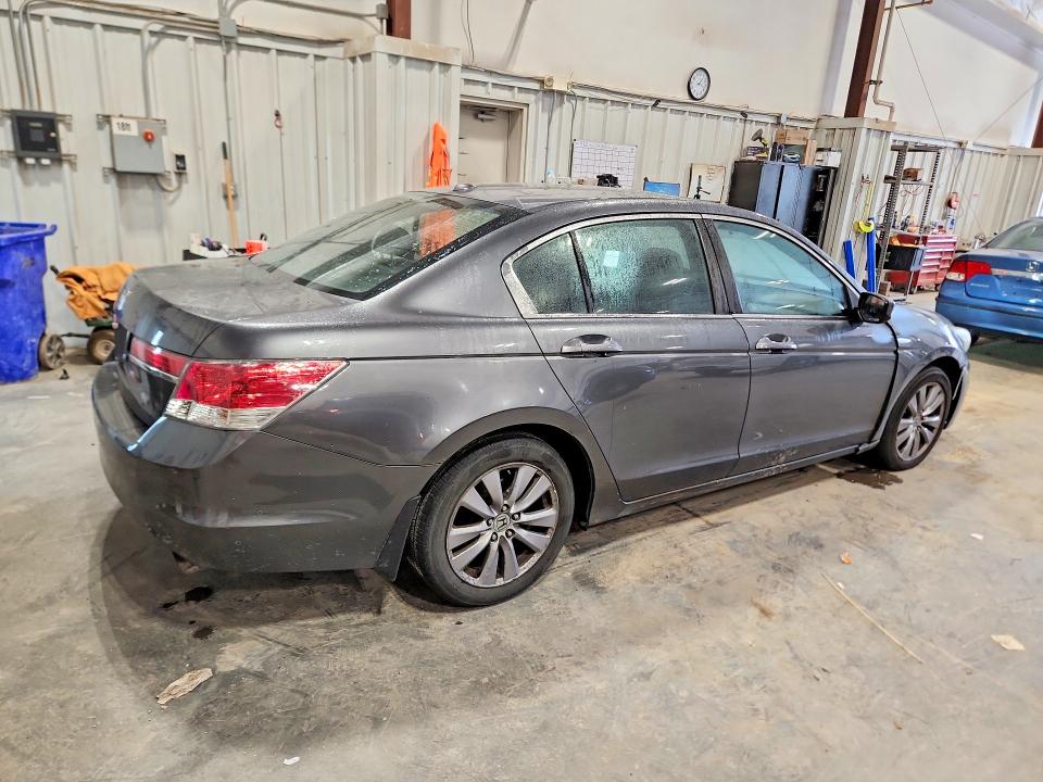 2011 Honda Accord მანქანა იყიდება აუქციონზე, vin: 1HGCP2F82BA072463, აუქციონის ნომერი: 67590966
