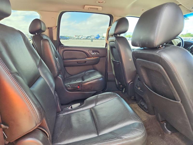 2012 Chevrolet Suburban მანქანა იყიდება აუქციონზე, vin: 1GNSKJE71CR270909, აუქციონის ნომერი: 70653386