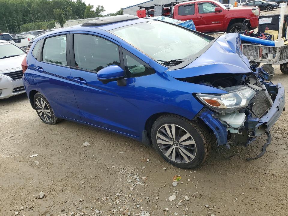68247046 :رقم المزاد ، 3HGGK5H87FM731290 vin ، 2015 Honda Fit مزاد بيع