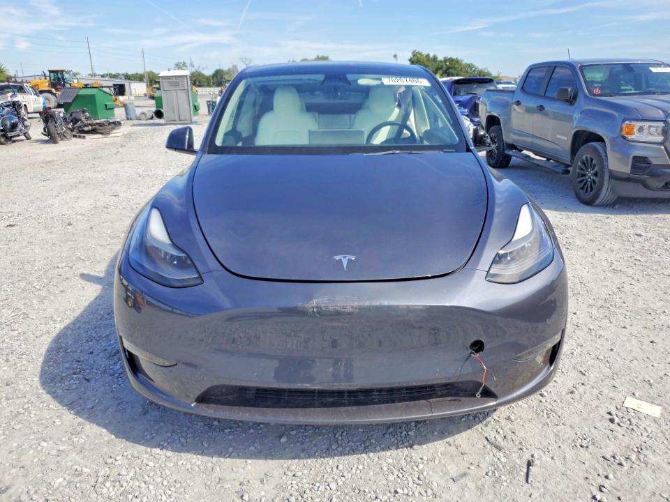 70207406 :رقم المزاد ، 7SAYGDEF1NF505012 vin ، 2022 Tesla Model Y مزاد بيع