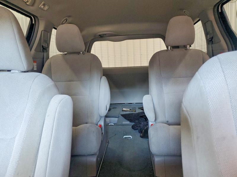 69585926 :رقم المزاد ، 5TDZZ3DCXKS004835 vin ، 2019 Toyota Sienna مزاد بيع