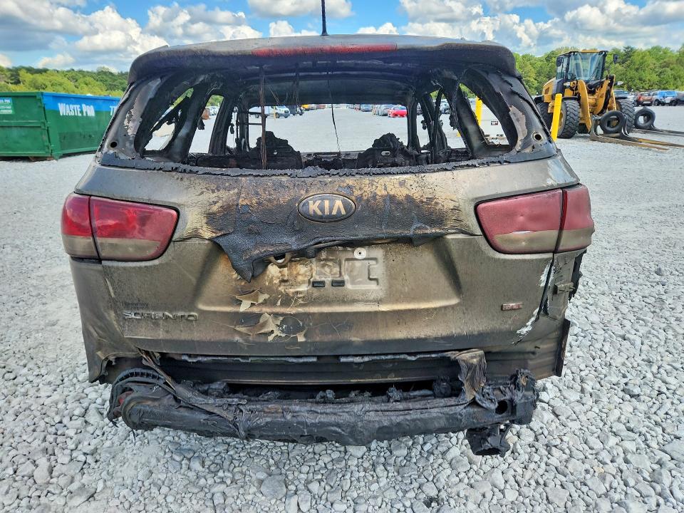 68579296 :رقم المزاد ، 5XYPG4A3XJG404641 vin ، 2018 Kia Sorento مزاد بيع