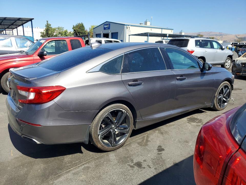 69435366 :رقم المزاد ، 1HGCV1F32JA228228 vin ، 2018 Honda Accord مزاد بيع