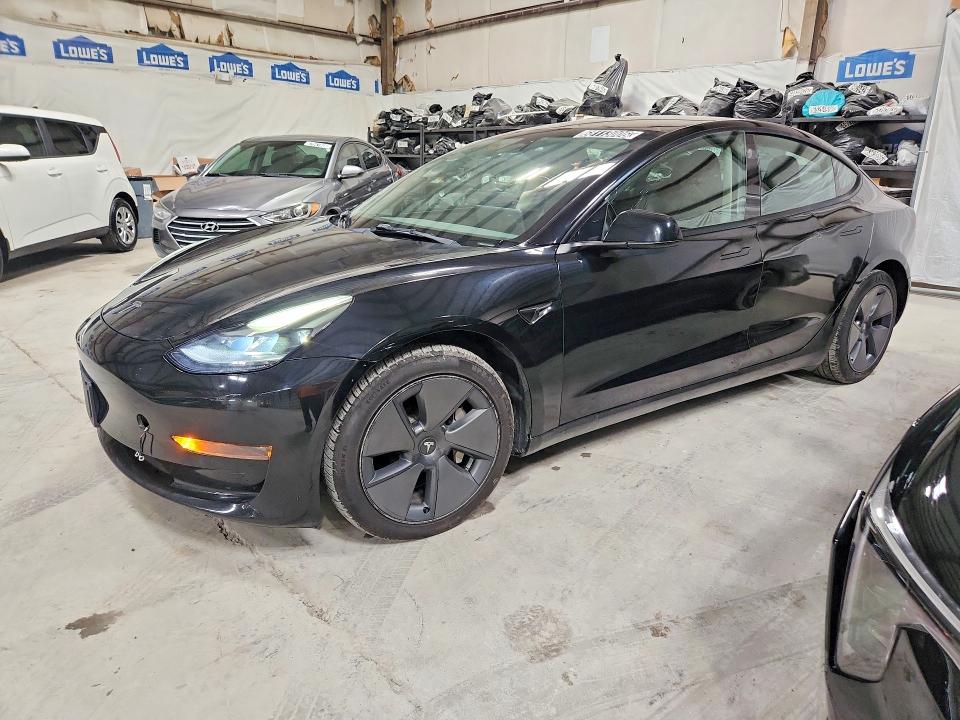 68113006 :رقم المزاد ، 5YJ3E1EA9NF369003 vin ، 2022 Tesla Model 3 مزاد بيع