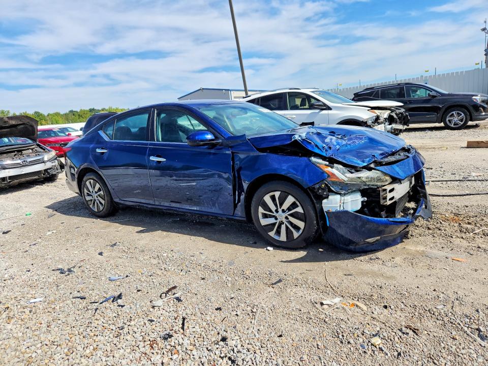 68104126 :رقم المزاد ، 1N4BL4BV3LC128256 vin ، 2020 Nissan Altima مزاد بيع