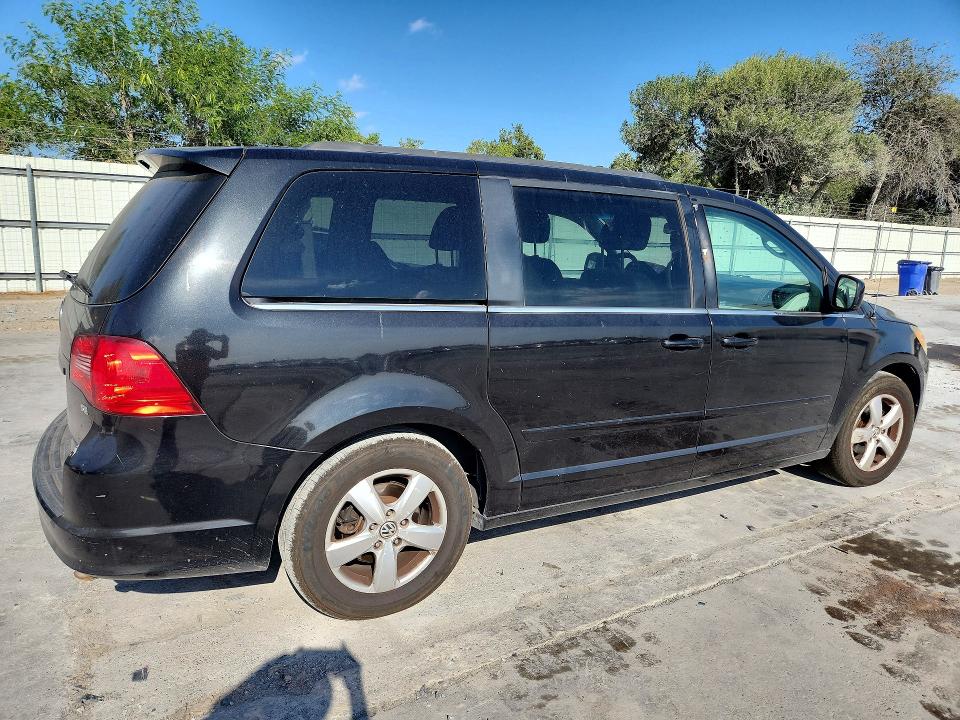 2011 Volkswagen Routan მანქანა იყიდება აუქციონზე, vin: 2V4RW3DG7BR803014, აუქციონის ნომერი: 67938816