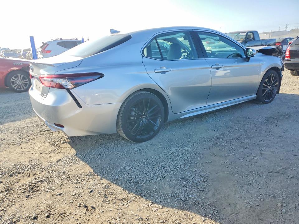 Продаж на аукціоні авто 2021 Toyota Camry, vin: 4T1K31AK2MU551174, номер лоту: 69990466