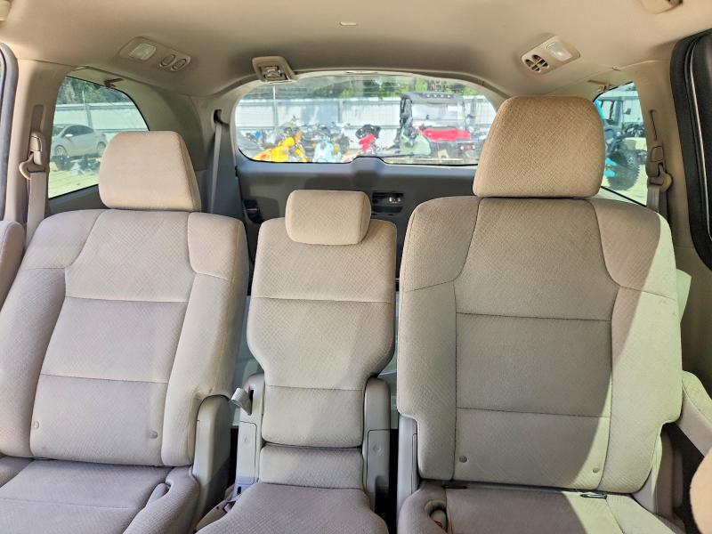 69605026 :رقم المزاد ، 5FNRL5H45GB013261 vin ، 2016 Honda Odyssey مزاد بيع