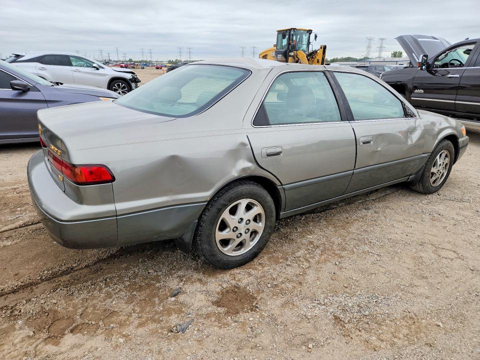 69103726 :رقم المزاد ، JT2BF28KXX0161970 vin ، 1999 Toyota Camry مزاد بيع