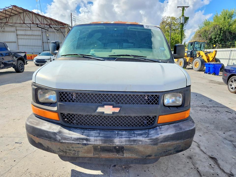 68189896 :رقم المزاد ، 1GAHG39K281196560 vin ، 2008 Chevrolet Express G3500 مزاد بيع