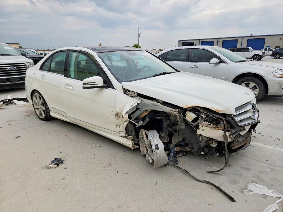 Продаж на аукціоні авто 2014 Mercedes-benz C, vin: WDDGF8AB3EA957838, номер лоту: 70947996
